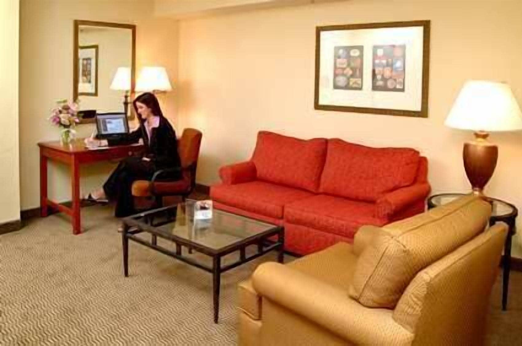 Hilton Garden Inn Kankakee Exterior photo